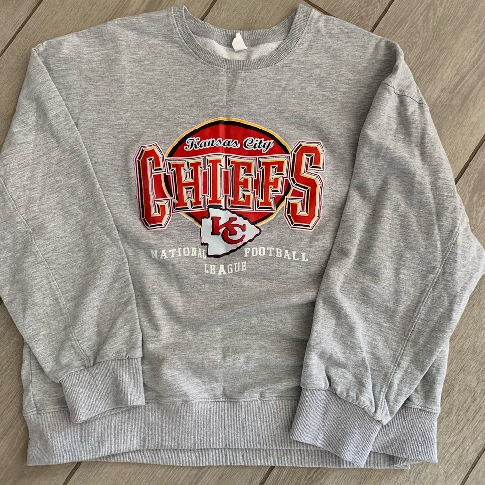 Kansas City Chiefs sweatshirt. See photos for measurements.